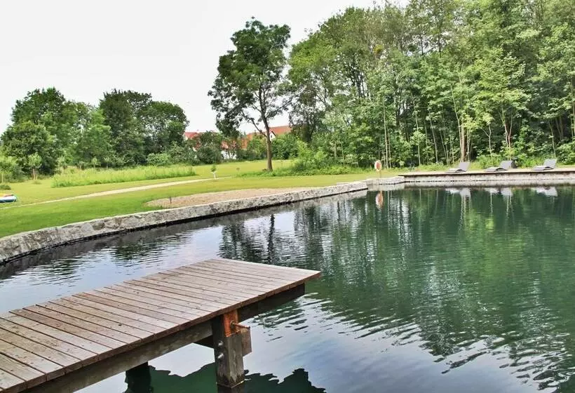 Отель Schloss Burgellern