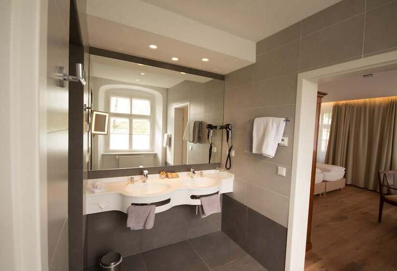 Hotel Schloss Burgellern