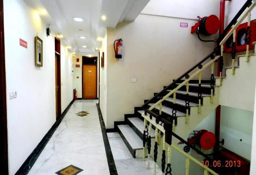 בית מלון כפרי Tara Palace Chandni Chowk