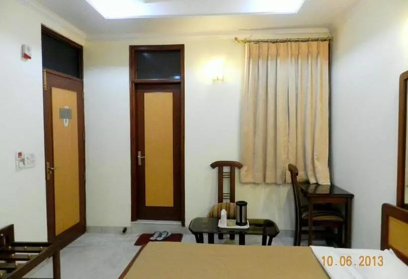 בית מלון כפרי Tara Palace Chandni Chowk