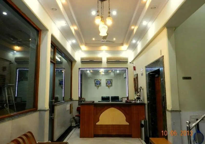 ホテル Tara Palace Chandni Chowk