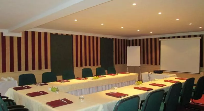 בית מלון כפרי The Andros Boutique