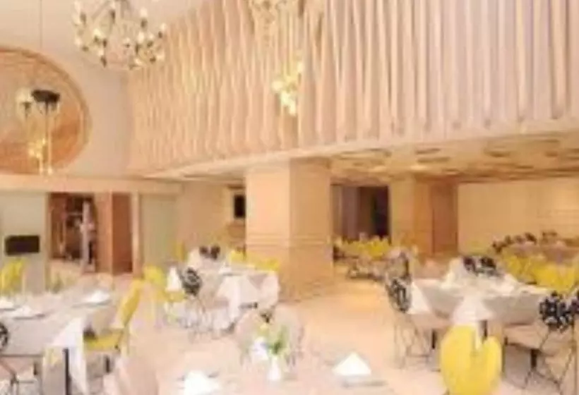 Oum Palace Hotel & Spa