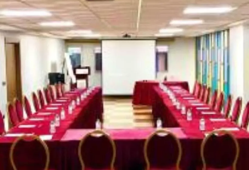 Oum Palace Hotel & Spa