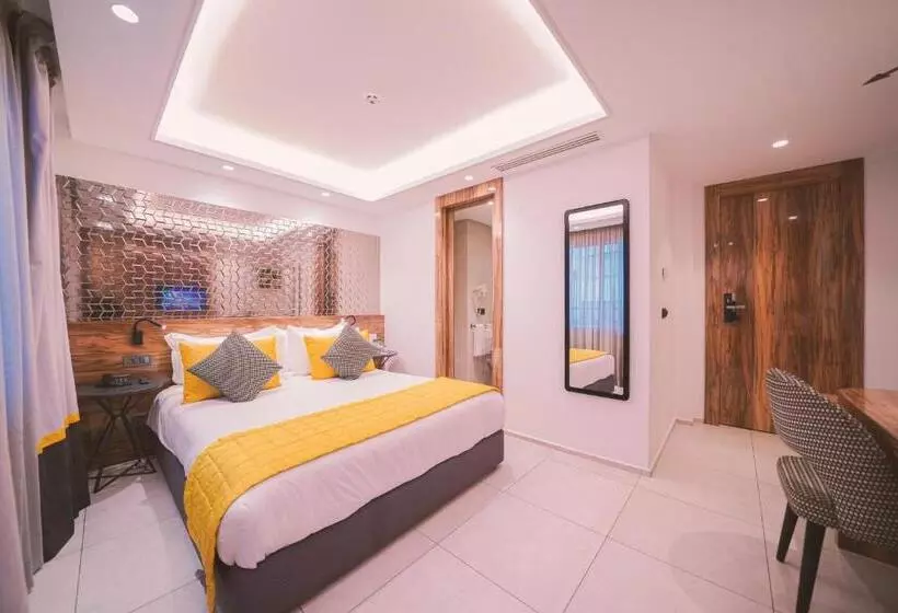 Oum Palace Hotel & Spa