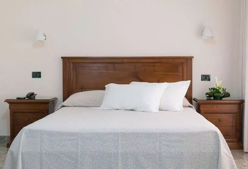 Отель Arcobaleno