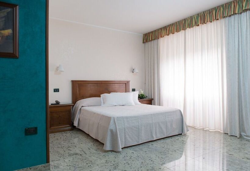 ホテル Arcobaleno