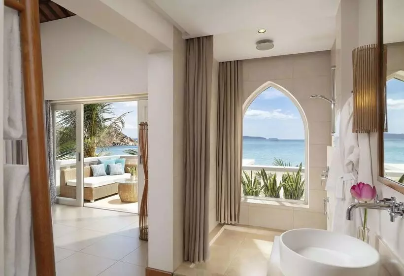 هتل Avani Quy Nhon Resort