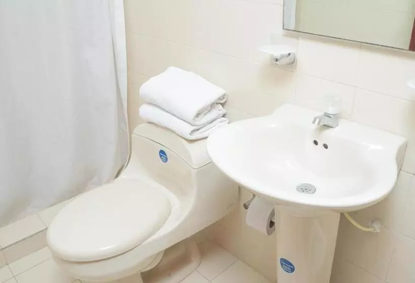 هتل Ayenda 1313 Barahona 72