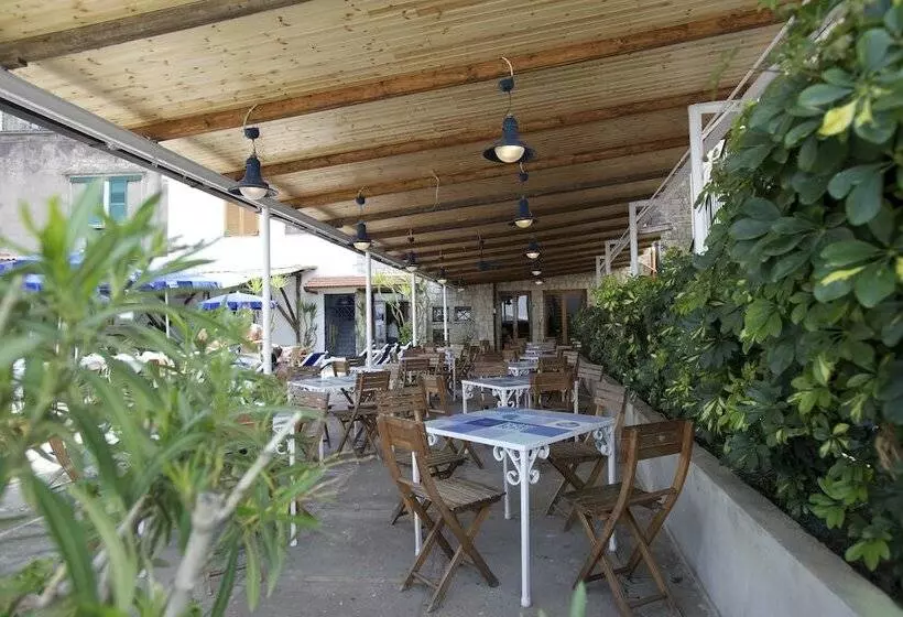 ホテル Baia Di Puolo