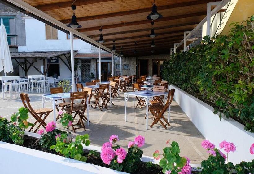 Отель Baia Di Puolo