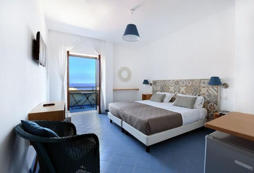 Отель Baia Di Puolo