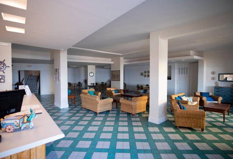 Отель Baia Di Puolo