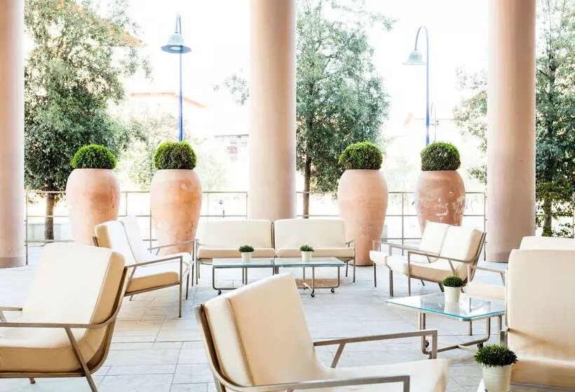 هتل Hilton Garden Inn Florence Novoli