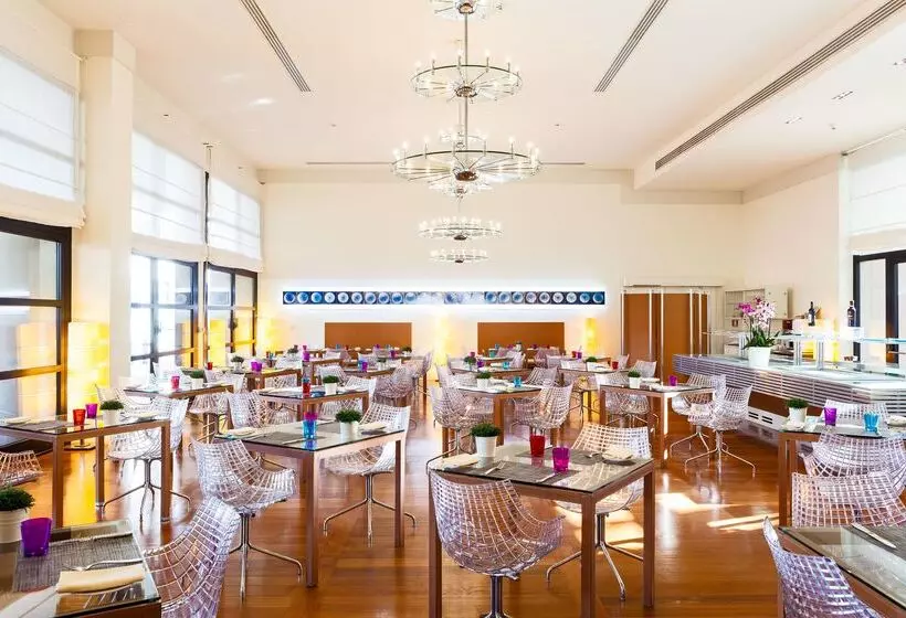 هتل Hilton Garden Inn Florence Novoli