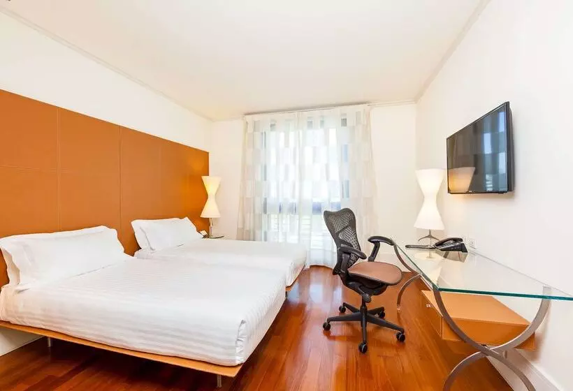 هتل Hilton Garden Inn Florence Novoli