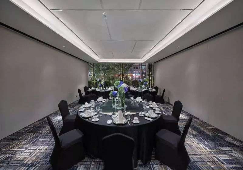 בית מלון כפרי Hilton Garden Inn Guangzhou Tianhe