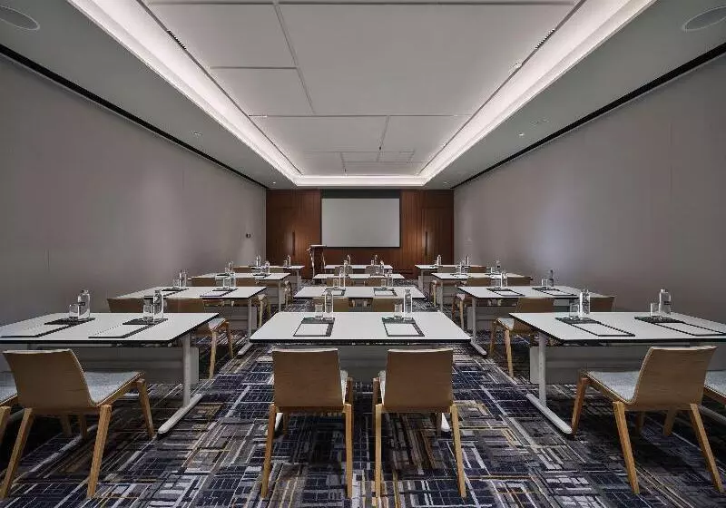 בית מלון כפרי Hilton Garden Inn Guangzhou Tianhe