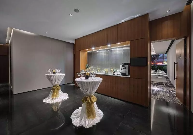 בית מלון כפרי Hilton Garden Inn Guangzhou Tianhe