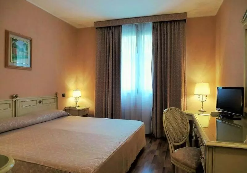 هتل Lucrezia Borgia