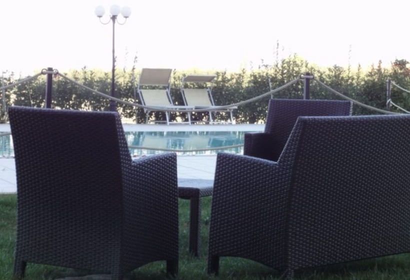 בית מלון כפרי Marconi