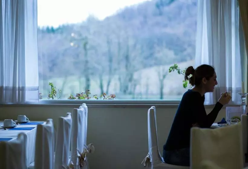 ホテル Parco Del Lago Resort & Spa