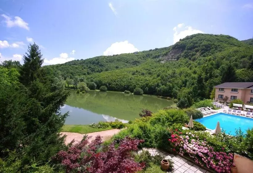 ホテル Parco Del Lago Resort & Spa