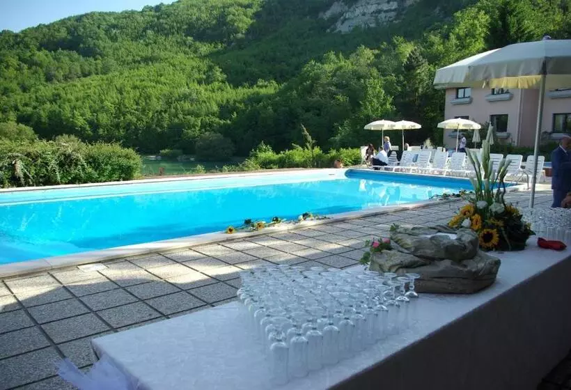 ホテル Parco Del Lago Resort & Spa