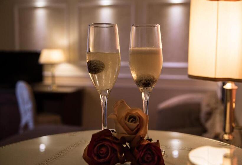 בית מלון כפרי Parco Del Lago Resort & Spa