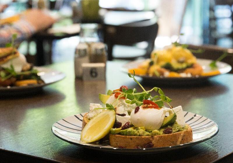 Hotel Quest Southbank