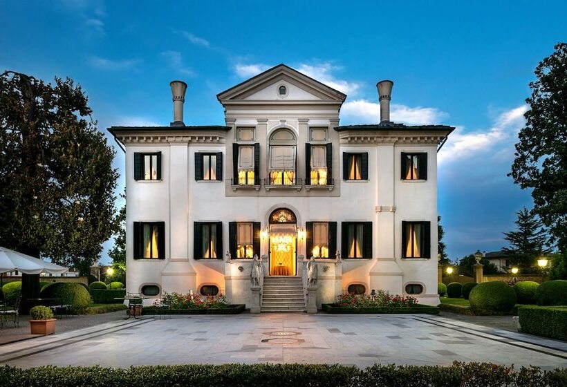 Villa Franceschi Hotel & Resort