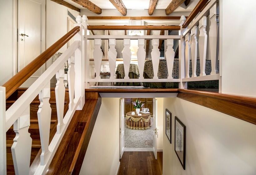 Villa Franceschi Hotel & Resort