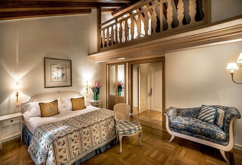 Villa Franceschi Hotel & Resort