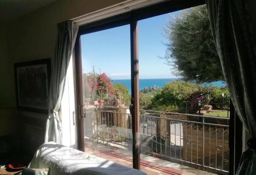 Отель Residence Santa Barbara