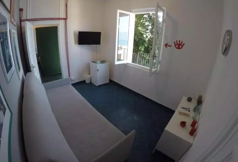 Отель Venere Azzurra