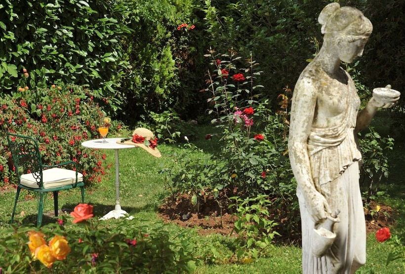 ホテル Villa Clementina