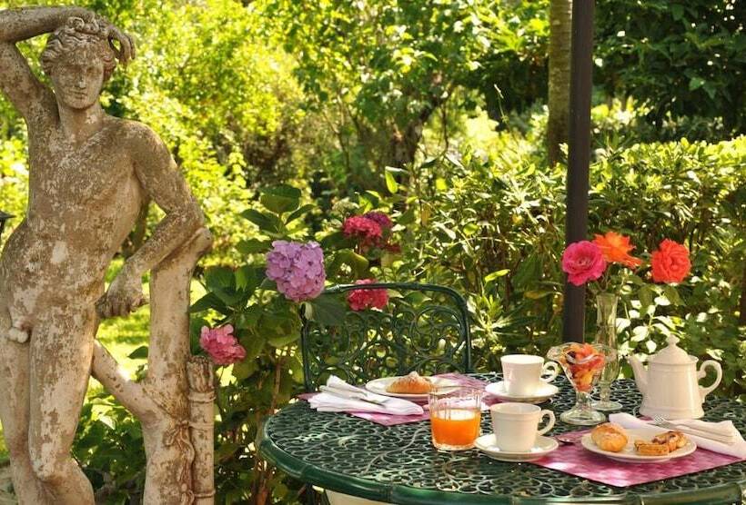 ホテル Villa Clementina