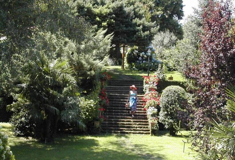 ホテル Villa Clementina