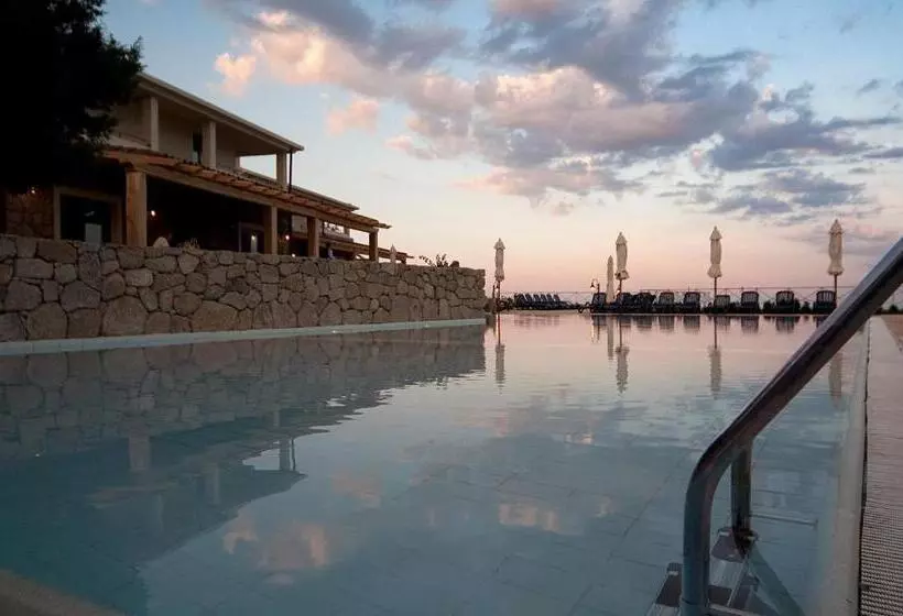 Отель Villa Gustui Maris