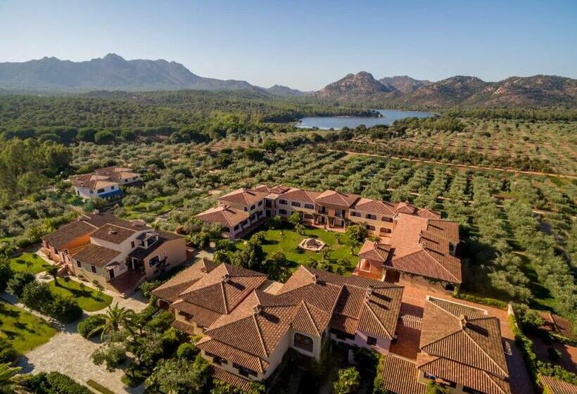 I Giardini Di Cala Ginepro Hotel Resort