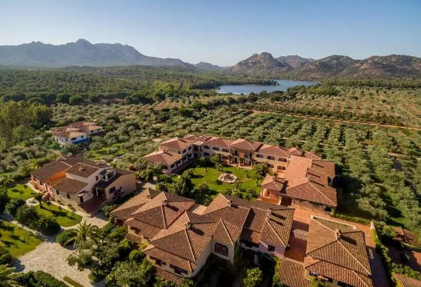 I Giardini Di Cala Ginepro Hotel Resort