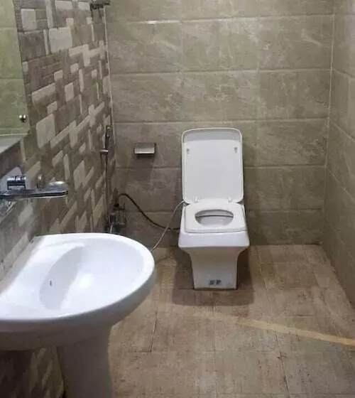 Adb Rooms Hotel Ashiana