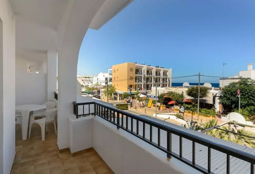 Apartamentos San Antonio Beach