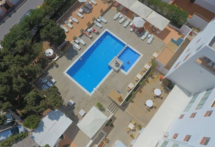 Apartamentos San Antonio Beach