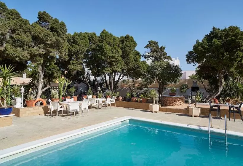 Apartamentos San Antonio Beach