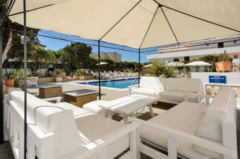 Apartamentos San Antonio Beach