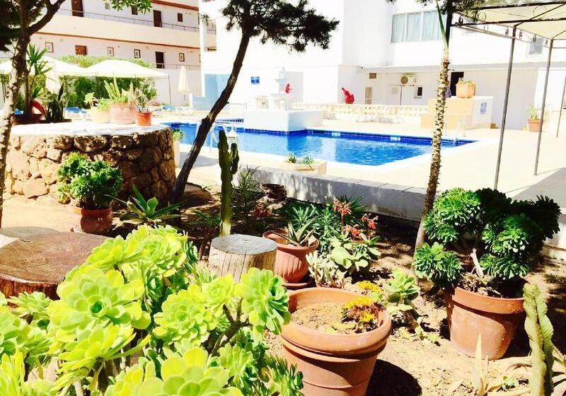 Apartamentos San Antonio Beach