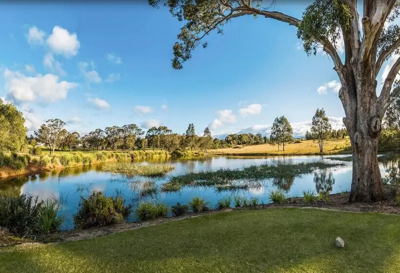 Grand Mercure The Vintage