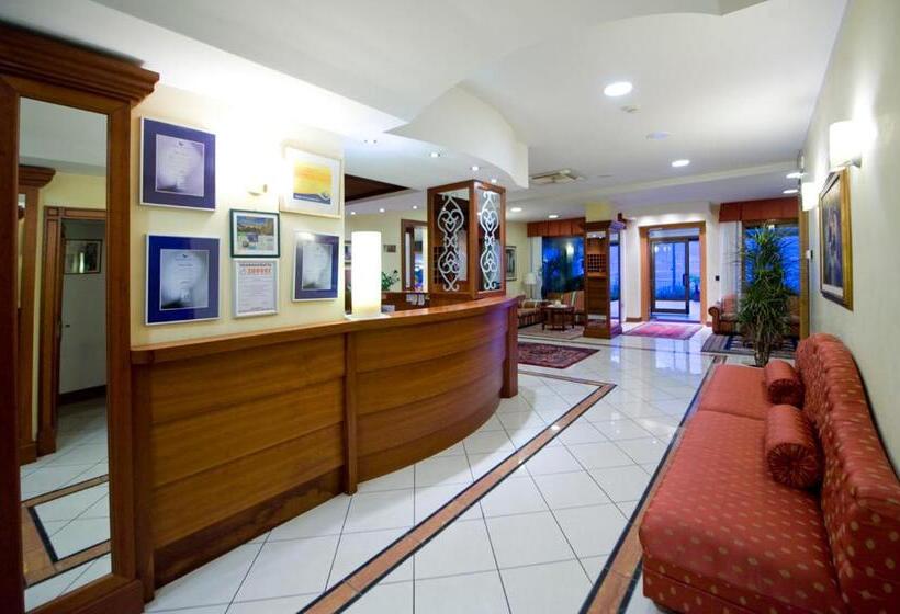 בית מלון כפרי Astoria   3stelle S