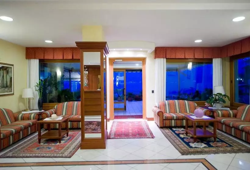 Hotelli Astoria 3stelle S